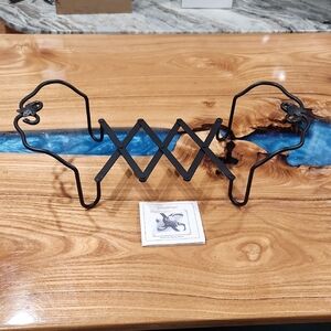 Longaberger Expandable Wrought Iron Stand Trivet for Casserole Baking Dishes